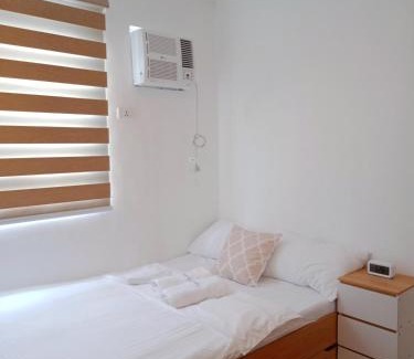 Lipa Apartment | Bali inspired 2 bedroom in Lipa netflix pool and parking