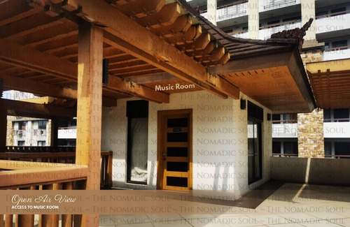 Santolan Condo | Bali-Inspired 2BR Condo with Netflix, Pool, Gym & Mall Access
