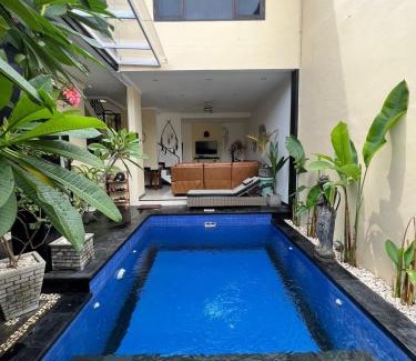Legian City-Centre Villa | Bali, Kuta, De Kubu Villa No1
