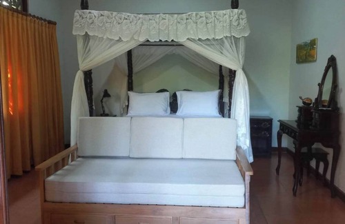 Songan Bed & Breakfast | Bali North Beach B&B