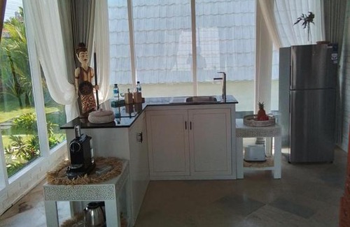 Pemecutan Kelod Villa | Bali Piramidas White Villa's