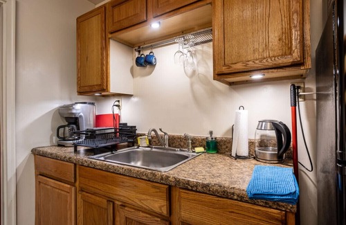 Stanardsville Apartment | Bali Suite at the White Lotus
