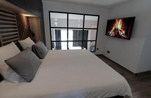 Besancon Apartment | Bali Suite
