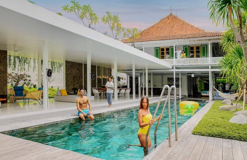 Batubelig Villa | Bali Villa 1010: Ultimate Luxury Retreat with Private Pool