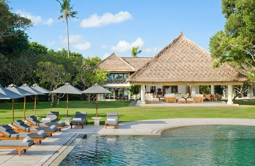 Batubelig Villa | Bali Villa 1014 – 5-Star Beachfront Villa