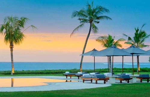 Batubelig Villa | Bali Villa 1014 – 5-Star Beachfront Villa