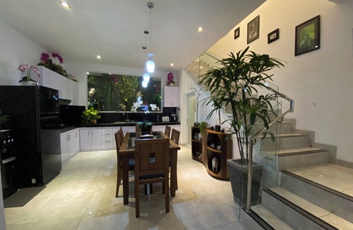 Raya Kuta Villa | Balinese modern villa
