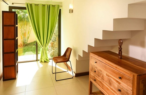 Black River Villa | Balinese villa in the heart of lush vegetation