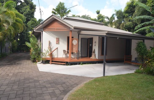 Nelly Bay House | Balinese villa on magnificent Magnetic Island