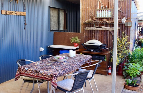 Balingup Cottage | Balingup Rustic Retreat - Marian Ponds.Saltwater swimming pool, great gardensn