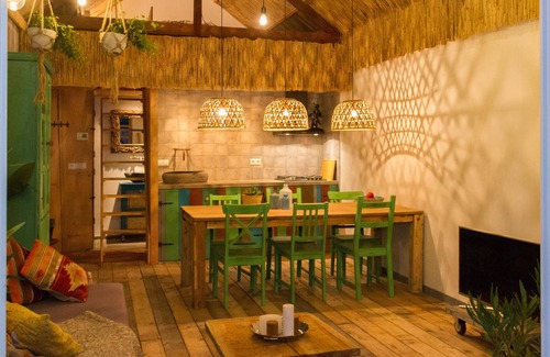 Velsen-Zuid Cottage | Balistyle guesthouse in the forest near Amsterdam with Hottub