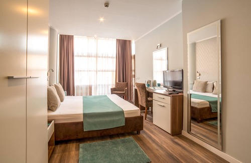 Banovo brdo Hotel | Balkan Hotel Garni