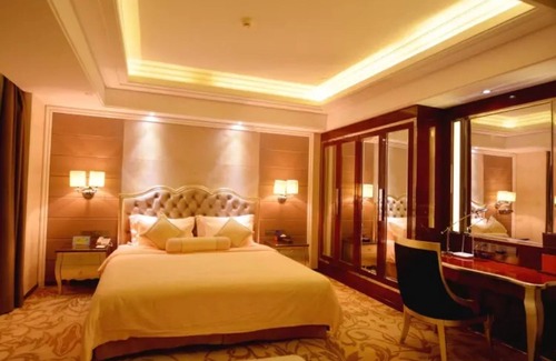 The Street of Phoenix Hotel | Ballad Jin Ling Hotel