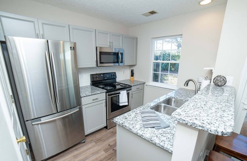 Charlotte House | Ballantyne Boutique | Quiet & Inviting | Corp Park