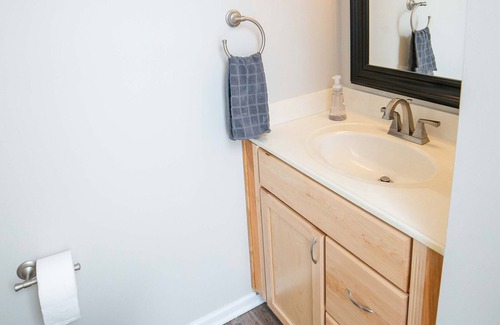 Charlotte House | Ballantyne Boutique | Quiet & Inviting | Corp Park
