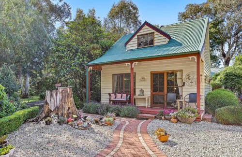 Brown Hill Apartment | Ballarat Cottages