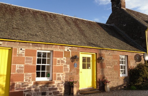 Kippen House | Ballat Smithy Cottage, ideally located for Loch Lomond & Trossachs ST00079F