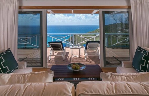 Rendezvous & Ditleff Villa | Ballena Blue: Panoramic Views! New Pool!