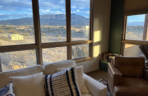 Ranchito House | Balloon Fiesta Getaway - Adobe Hacienda
