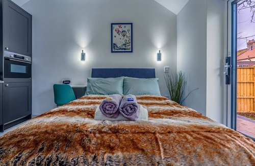 Filton House | Balloon Residence: Modern Serviced Accomodation