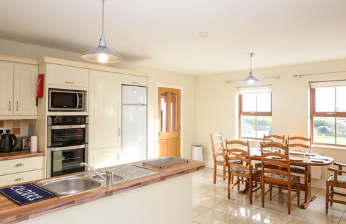 Castletownsend Cottage | BALLYCAHANE, country holiday cottage in Castletownshend, County Cork