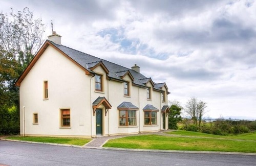 Bantry Cottage | Ballylickey Bay Holiday Home