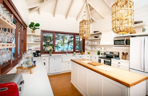 Hartswell House | Ballymena - Waterfront house with pool, spa and beach
