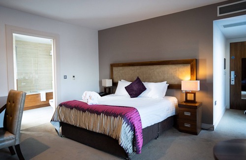 Crumlin Hotel | Ballyrobin Hotel