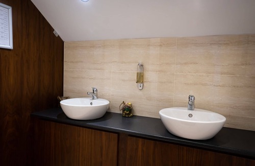 Crumlin Hotel | Ballyrobin Hotel