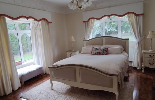 Cut Bush House | Ballysax House
