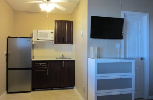 Balm Beach Hotel | Balm Beach Resort & Motel