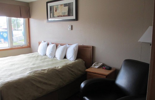 Red Lake Hotel | Balmer Hotel