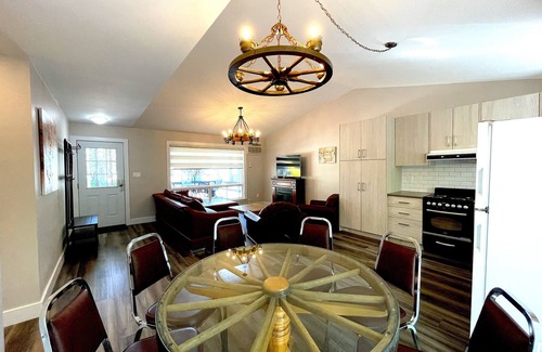 Washago Cottage | "Balmoral" Cottage