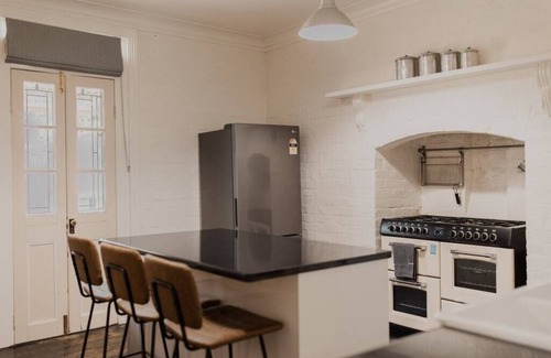 Inverell House | Balmoral - Historic luxe stay in heart of Inverell