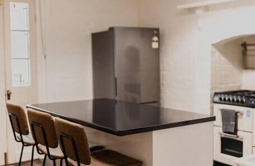 Inverell House | Balmoral - Historic luxe stay in heart of Inverell