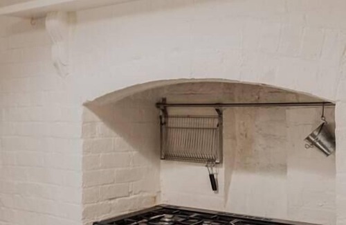 Inverell House | Balmoral - Historic luxe stay in heart of Inverell
