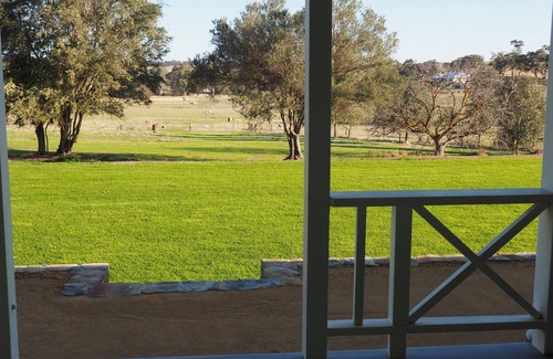 Cockatoo Valley House | BALMORAL LODGE - EXCLUSIVE COUNTRY ESCAPE