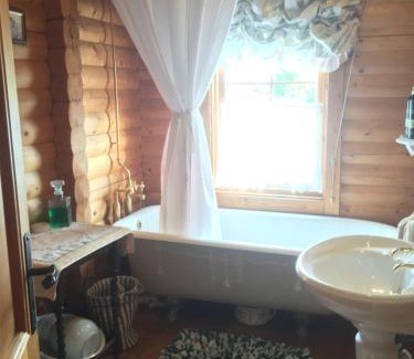 Letham Grange Bed & Breakfast | Balnabrechan Lodge