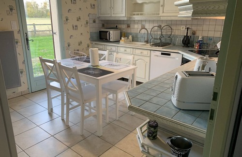 Avermes Villa | Balneo et Piscine Dans Villa Avec Véranda et Garage
