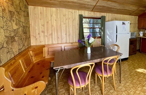 Rosedale Cottage | Balsam Lake Villa Cottages: 3-Bedroom Cottage #3