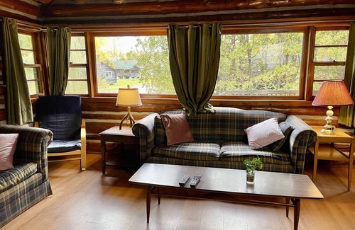 Rosedale Cottage | Balsam Lake Villa Cottages: 3-Bedroom Cottage #14