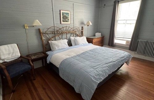 Sylva Hotel | Balsam Mountain Inn