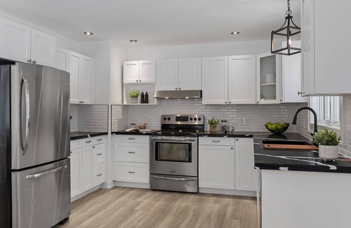Huntsville House | Balsam Retreat- Muskoka GetawaynPet Friendly