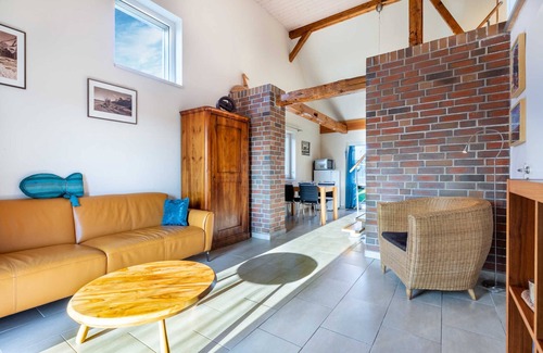 Ribnitz-Damgarten Apartment | Baltic Sea country house with south-facing terrace and pond OFC 07 - Country house with south-facing terrace on the