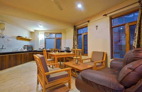 Aleo Cottage | Balvenie 2BHK - A Mountain View cottage 5 minute away from Mall Road