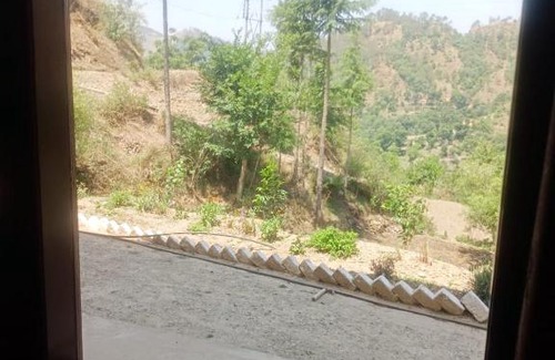 Kandaghat House | Balwant Farms, Village homestay in beautiful hills
