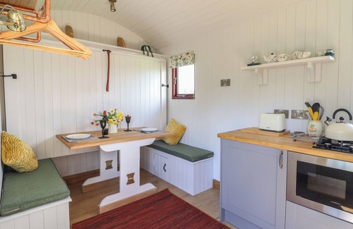 Garthmyl Cottage | BALWEN SHEPHERD'S HUT, romantic, character holiday cottage in Berriew