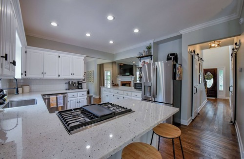 Taylorville House | Bama Farmhouse - Beautiful Pool Area!