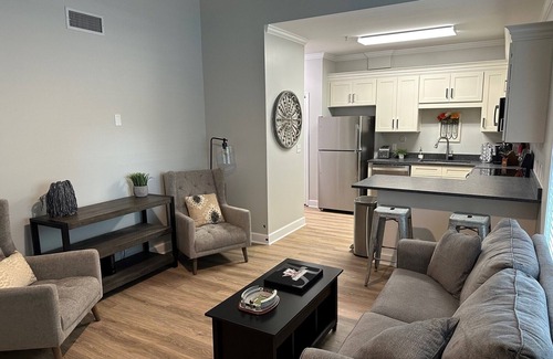Tuscaloosa Condo | Bama Gameday Condo. Walk to the strip, stadium or downtown Tuscaloosa!