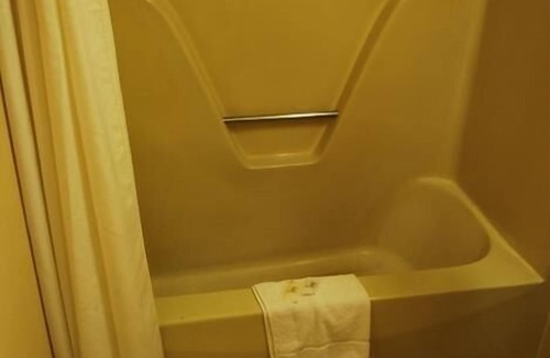 Huntsville Hotel | Bama Inn